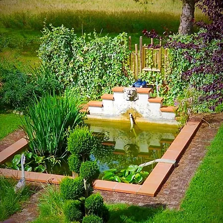Arche De Lanoe Jacuzzi Panzió